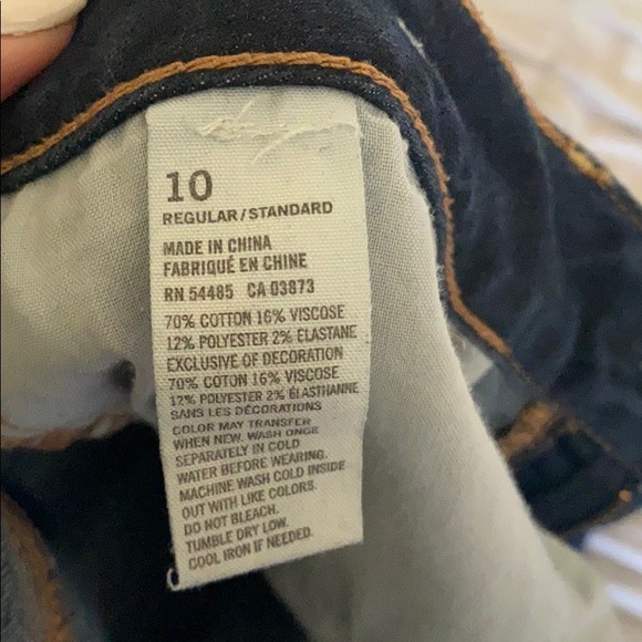 Dark wash skinny jean - Picture 3 of 3